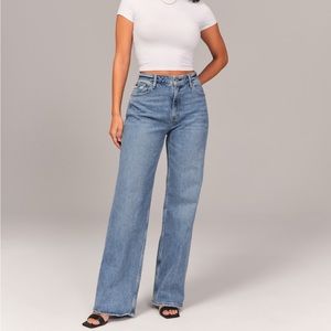 Abercrombie Curve Love High Rise 90s Relaxed Jean